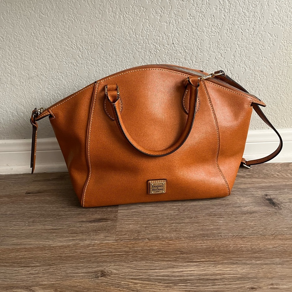 Dooney & Bourke Sydney Saffiano